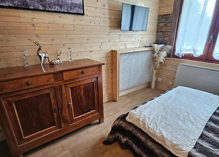 Entier 25m2 Proche Centre Romeu *
